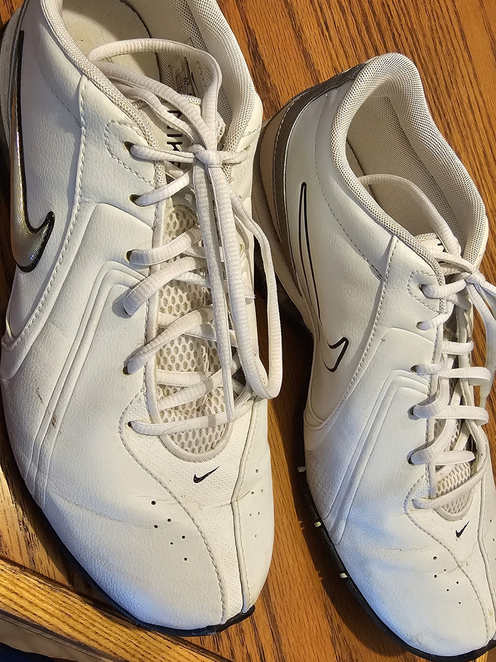 Nike White and Black Men's Athletic Sneakers